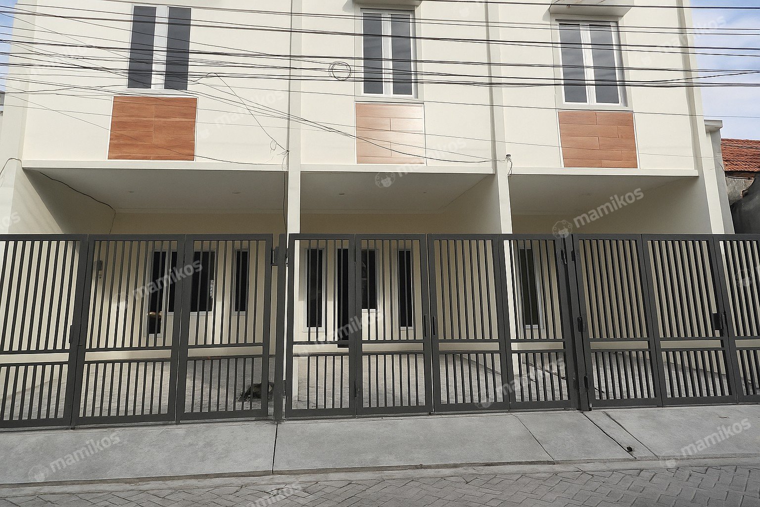 Rumah Sertifikat SHM 3 Kamar Tidur 3 Kamar Mandi Tanjung Duren Jakarta Barat