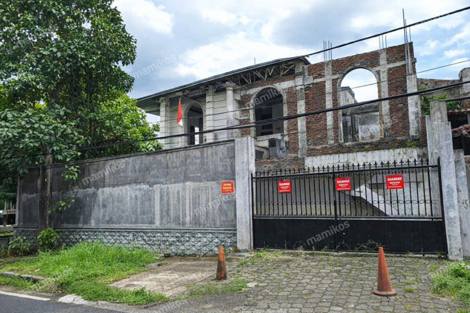 Rumah Sertifikat SHM 3 Kamar Tidur 1 Kamar Mandi Pondok Indah Jakarta Selatan