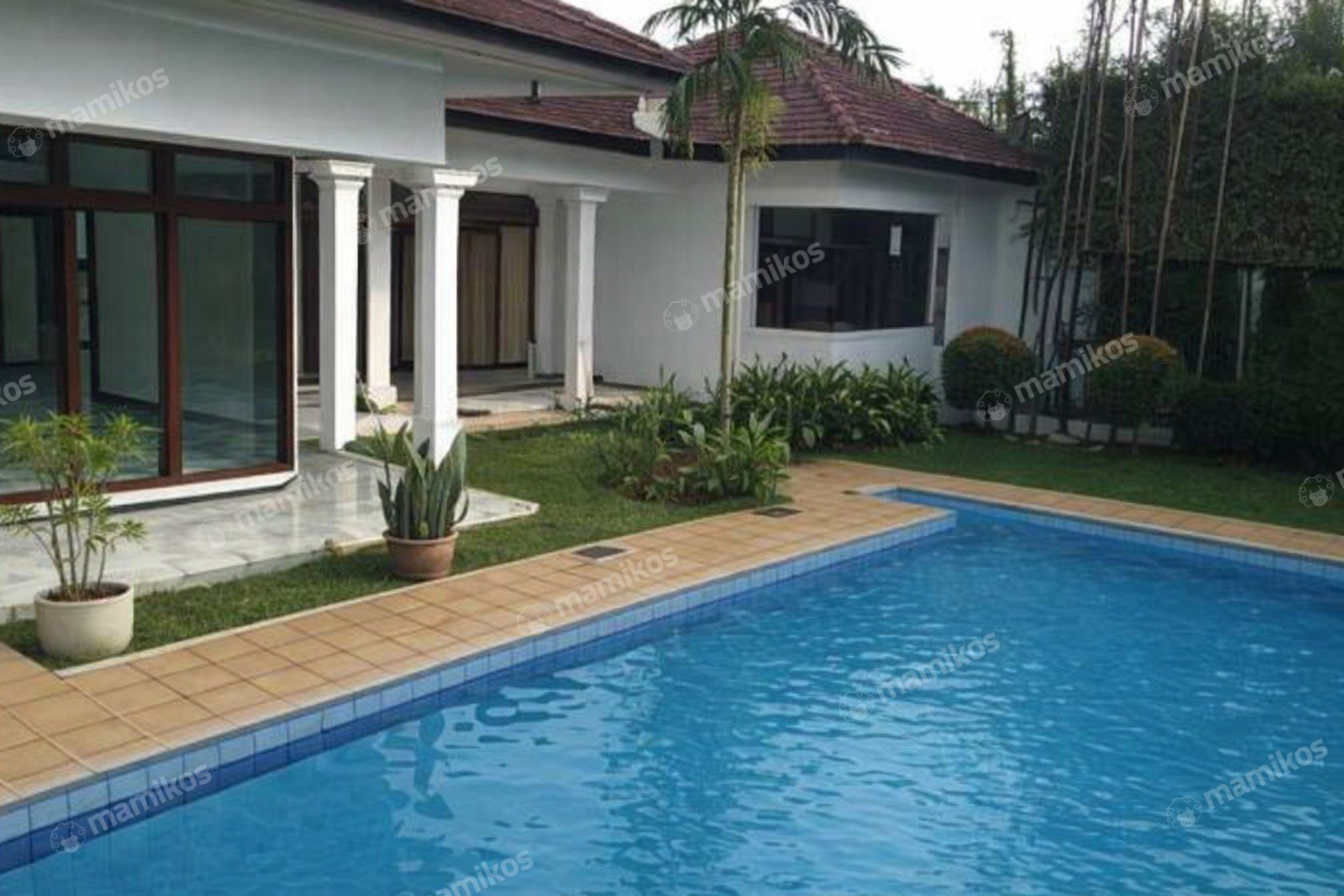Rumah Sertifikat SHM 5 Kamar Tidur 5 Kamar Mandi Cipete Jakarta Selatan