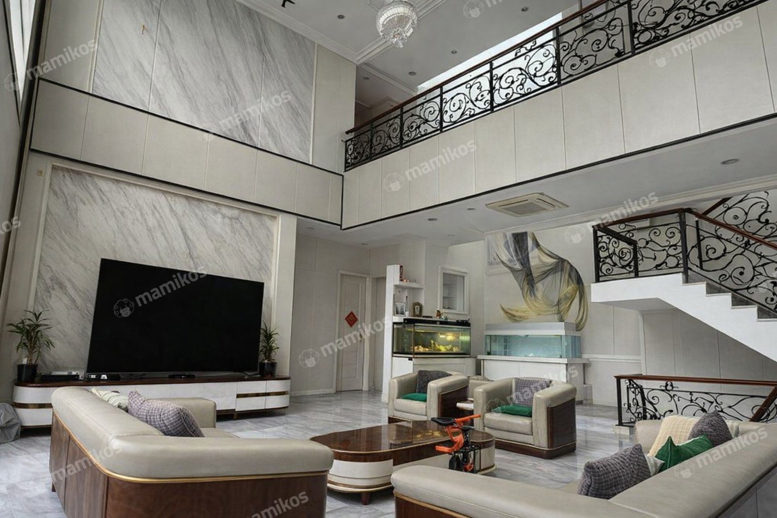 Rumah 5 Kamar Tidur 6 Kamar Mandi 3 Lantai Pantai Indah Kapuk Jakarta Utara