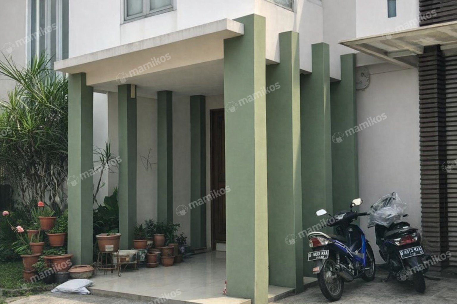 Rumah Sertifikat SHM 4 Kamar Tidur 4 Kamar Mandi Senopati Jakarta Selatan