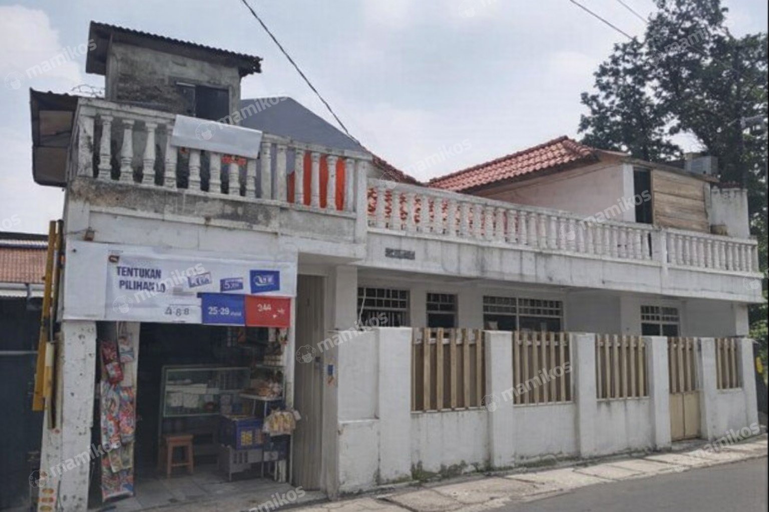 Rumah Sertifikat SHM 4 Kamar Tidur 4 Kamar Mandi Kebon Jeruk Jakarta Barat