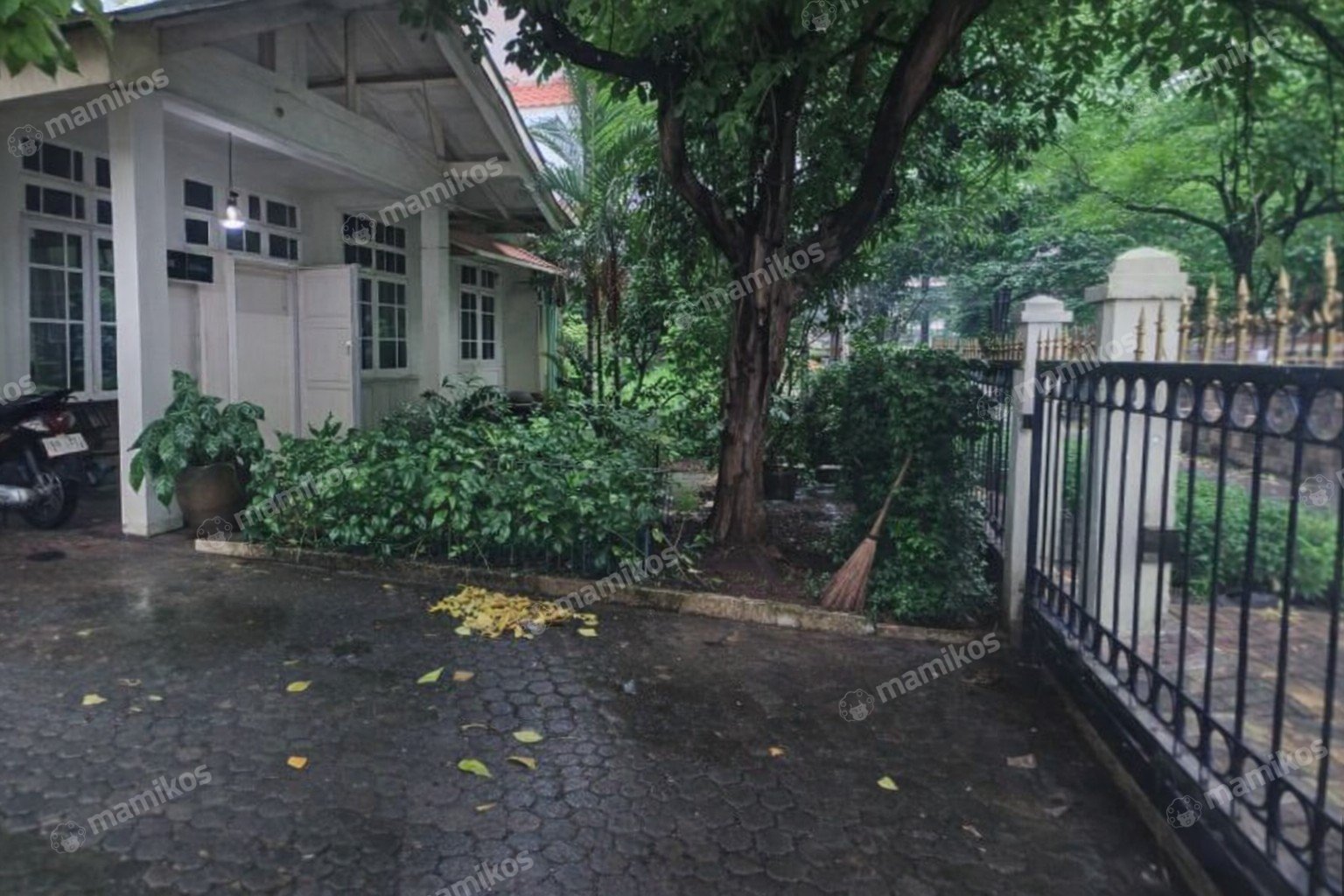 Rumah Sertifikat SHM 6 Kamar Tidur 3 Kamar Mandi Pondok Pinang Jakarta Selatan