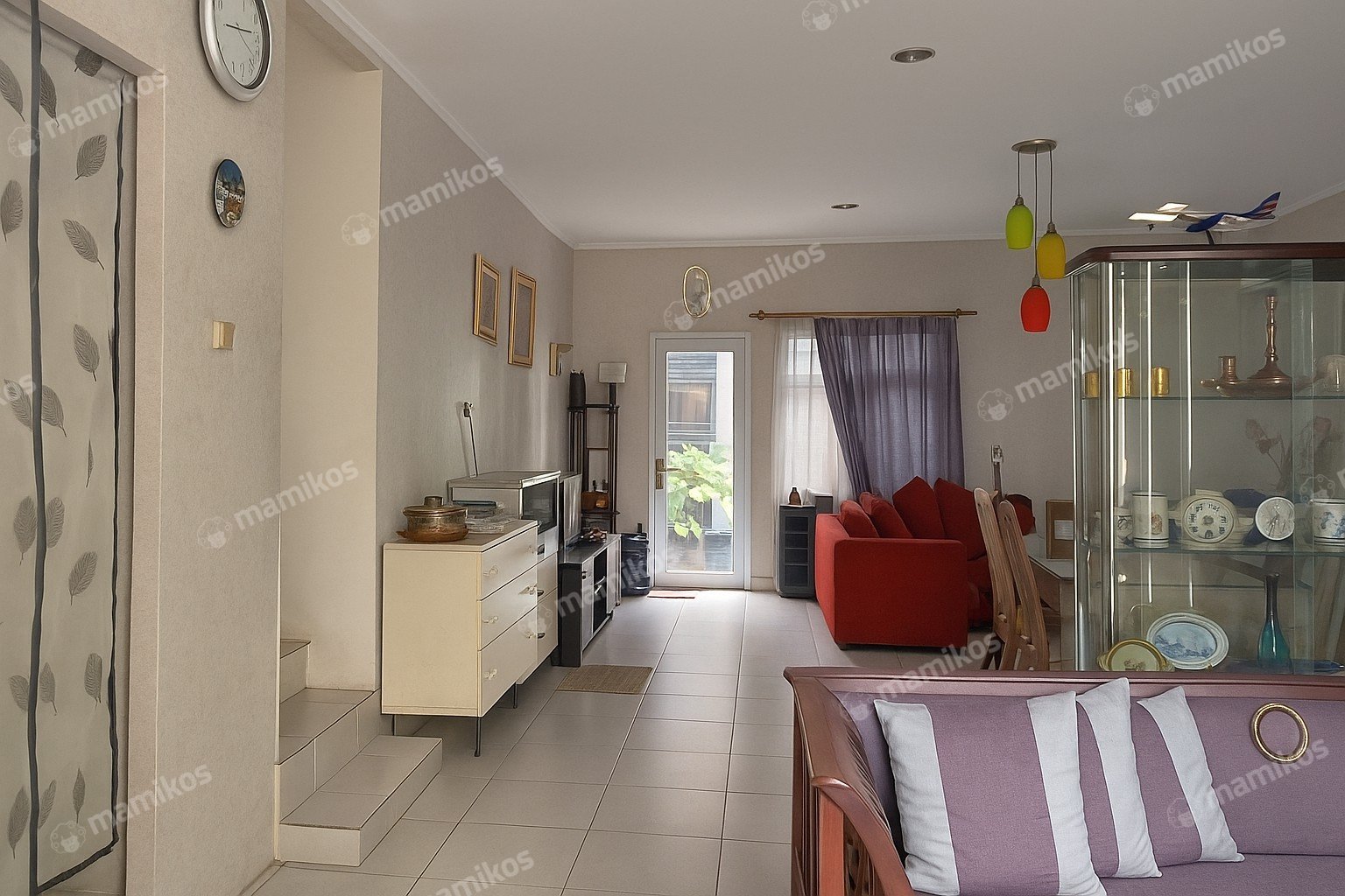 Rumah Sertifikat SHM 4 Kamar Tidur 4 Kamar Mandi Kota Wisata Jakarta Timur