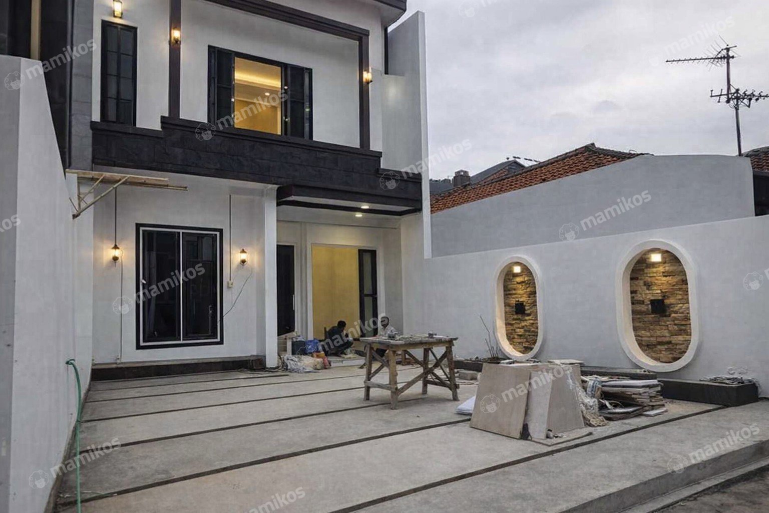 Rumah Sertifikat SHM 3 Kamar Tidur 4 Kamar Mandi Cipedak Jakarta Selatan