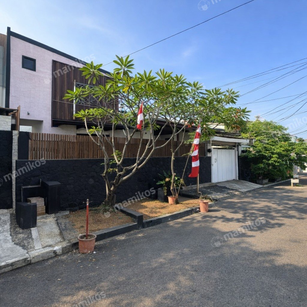 Rumah Sertifikat SHM 3 Kamar Tidur 3 Kamar Mandi Pondok Indah Jakarta Selatan - Photo 2
