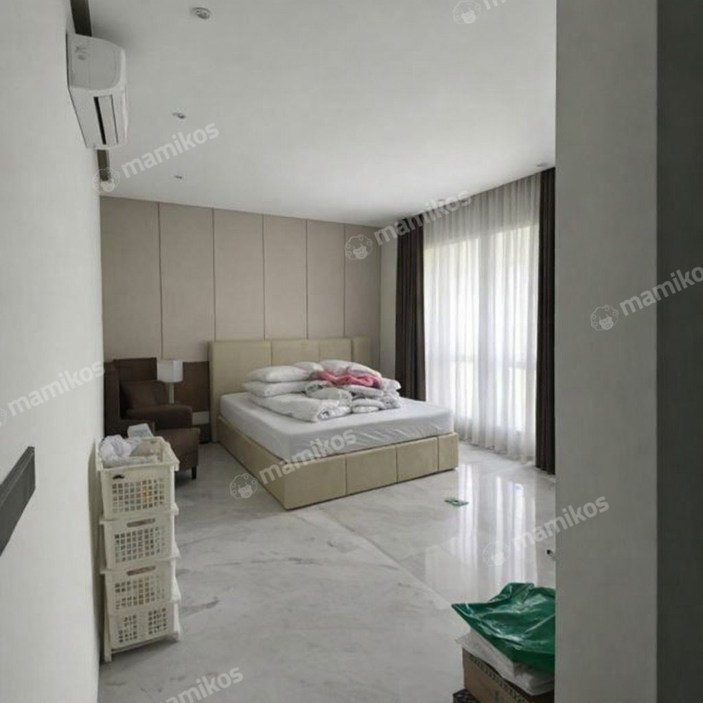 Rumah Sertifikat SHM 4 Kamar Tidur 3 Kamar Mandi Green Lake City Jakarta Barat - Photo 5