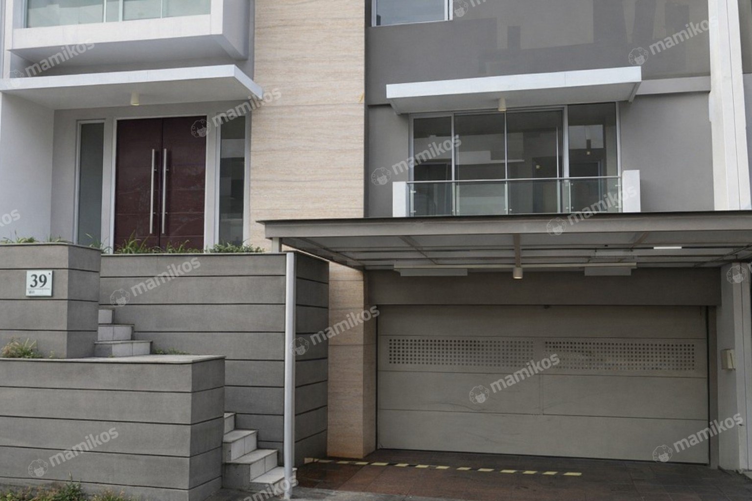 Rumah Sertifikat SHM 6 Kamar Tidur 3 Kamar Mandi Pantai Indah Kapuk Jakarta Utara