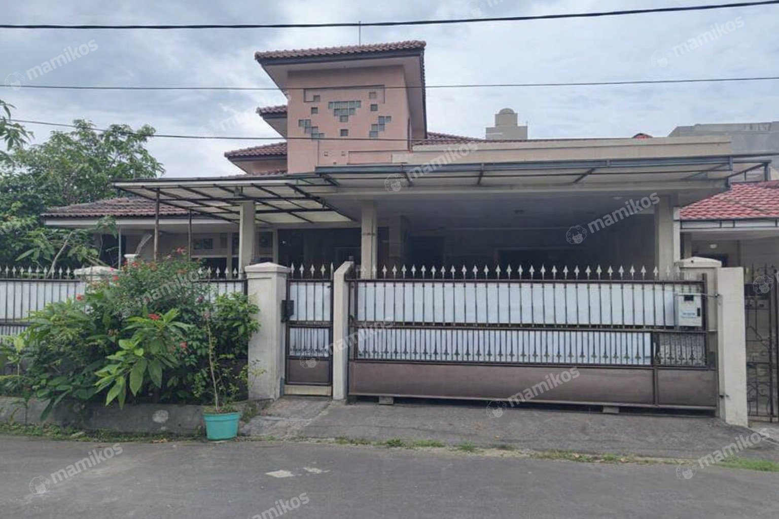 Rumah Sertifikat SHM 5 Kamar Tidur 4 Kamar Mandi Cakung Jakarta Timur