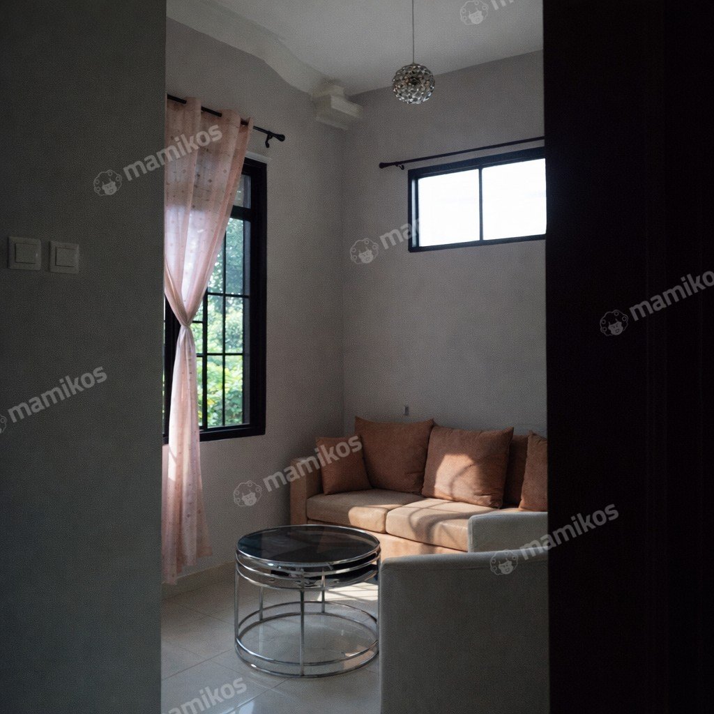 Rumah Sertifikat SHM 5 Kamar Tidur 3 Kamar Mandi Kota Wisata Jakarta Timur - Photo 2