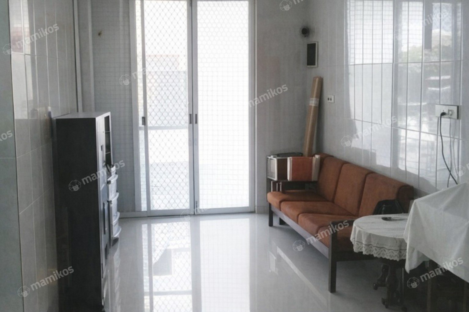 Rumah Sertifikat SHM 6 Kamar Tidur 3 Kamar Mandi Taman Palem Jakarta Barat