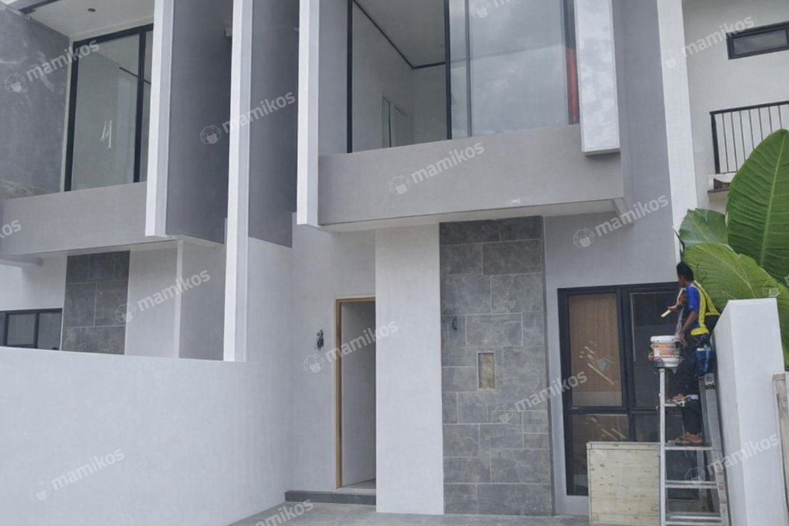 Rumah Sertifikat SHM 5 Kamar Tidur 4 Kamar Mandi Metland Puri Jakarta Barat