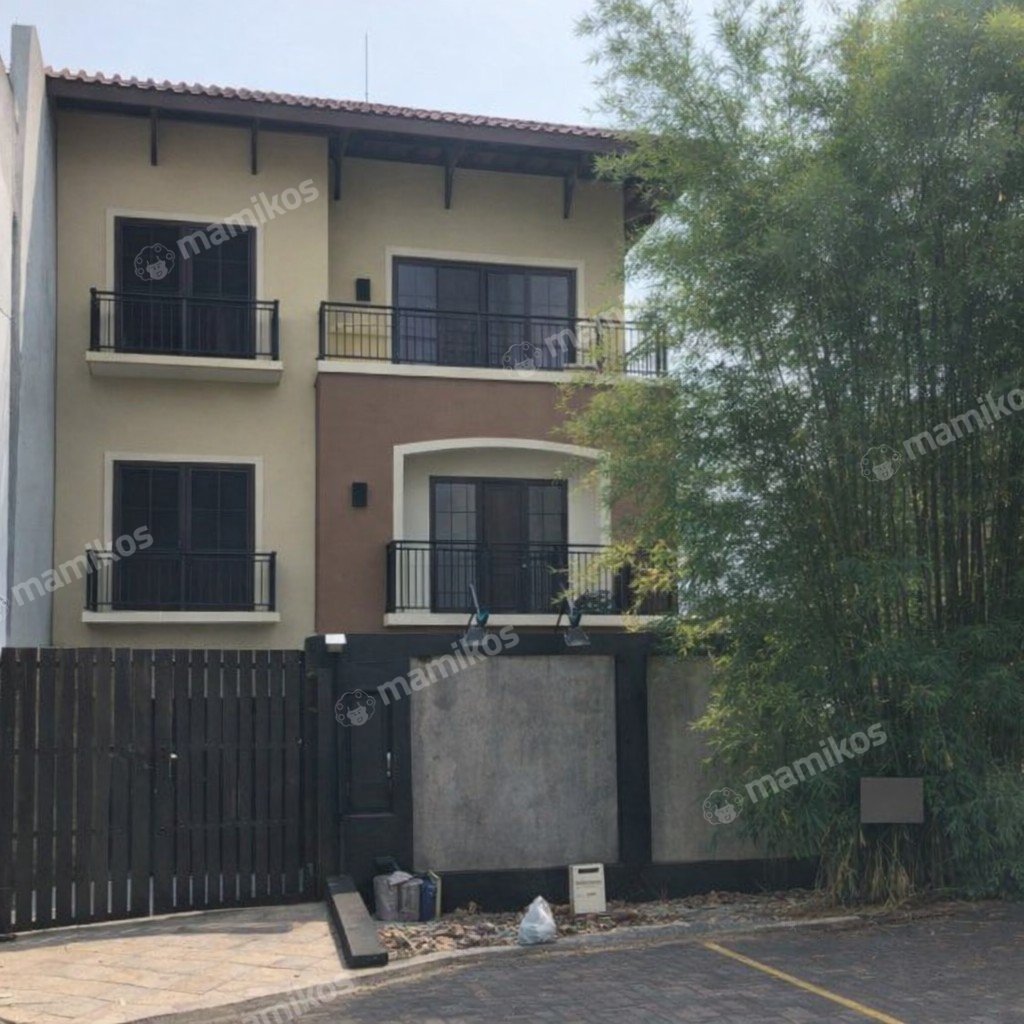 Rumah Sertifikat SHM 3 Kamar Tidur 3 Kamar Mandi Pantai Indah Kapuk Jakarta Utara - Photo 2