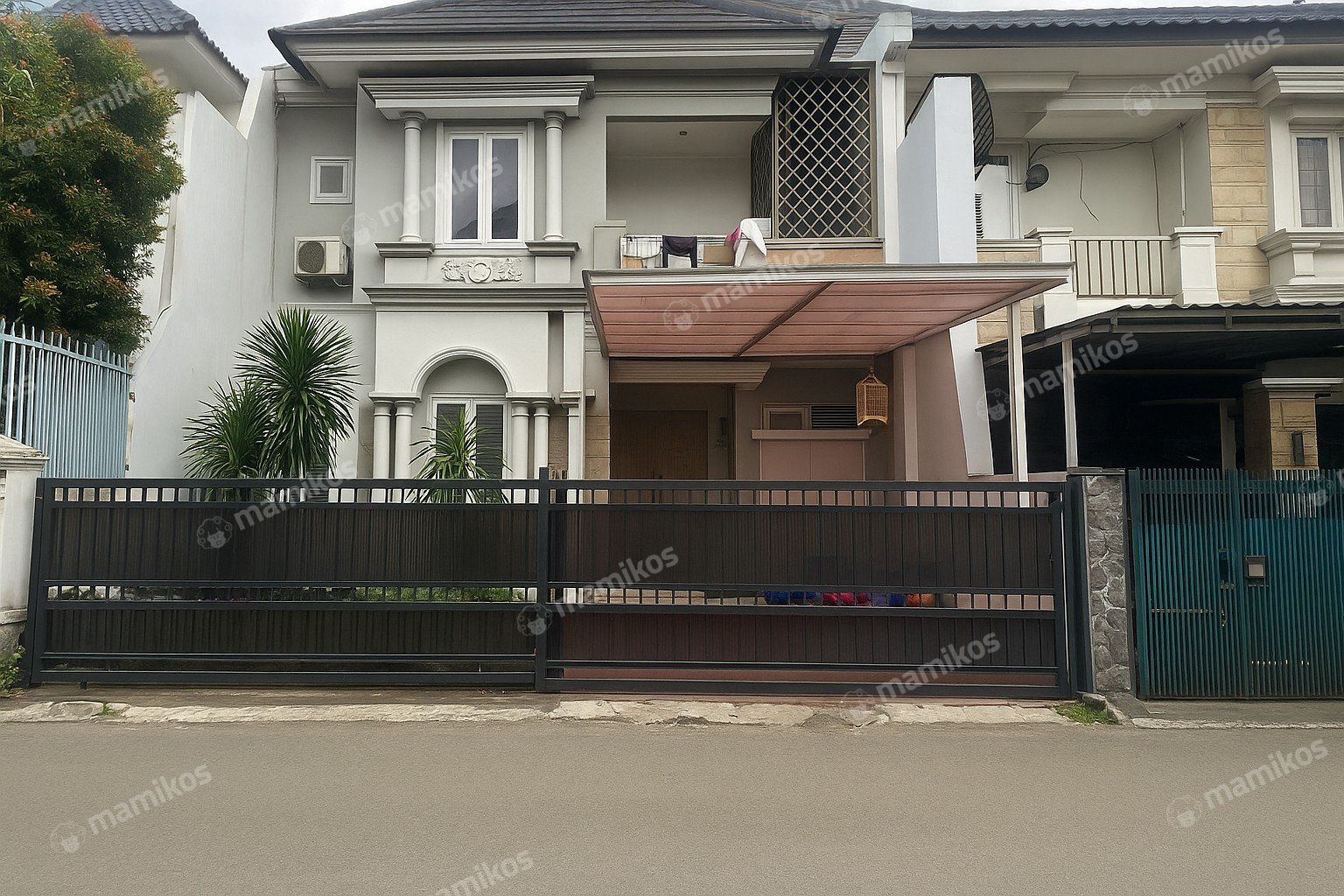 Rumah Sertifikat SHM 5 Kamar Tidur 3 Kamar Mandi Kembangan Jakarta Barat