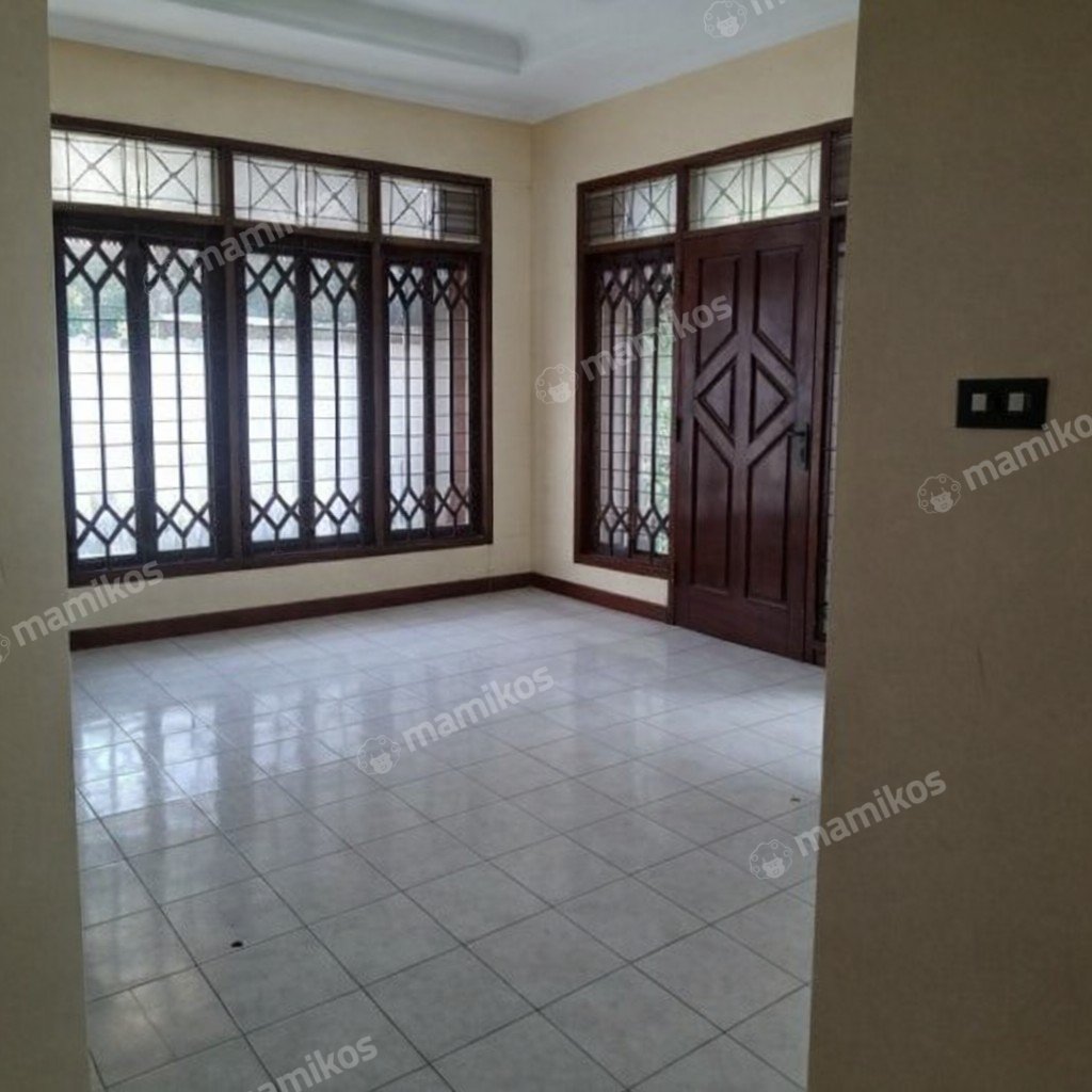 Rumah Sertifikat SHM 5 Kamar Tidur 3 Kamar Mandi Tanjung Duren Jakarta Barat - Photo 3