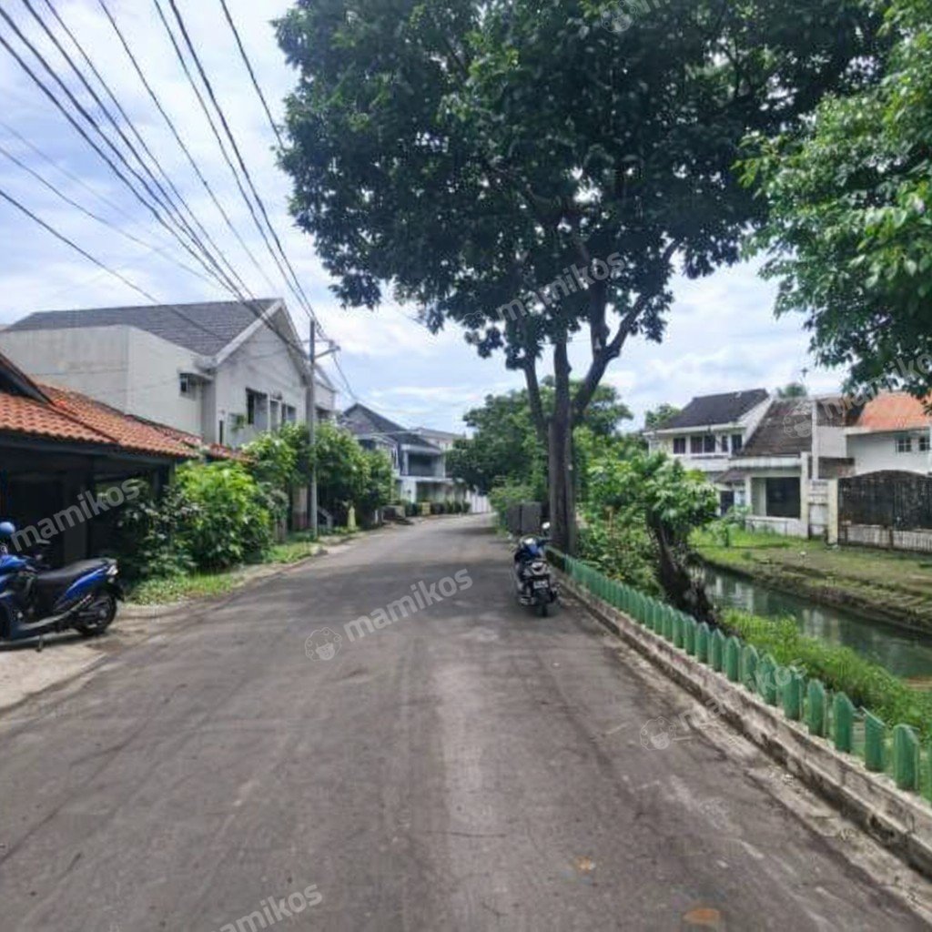 Rumah Sertifikat SHM 4 Kamar Tidur 2 Kamar Mandi Kebayoran Baru Jakarta Selatan - Photo 2