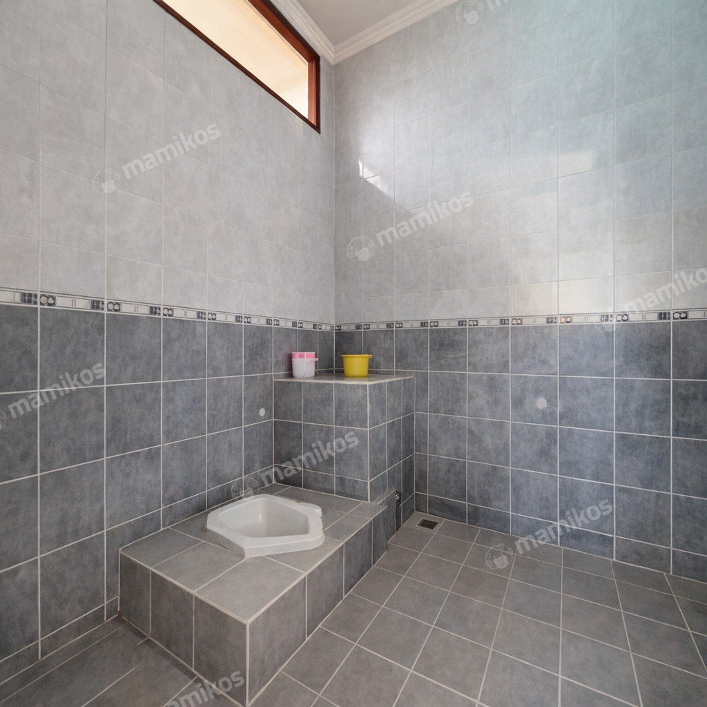 Rumah Sertifikat SHM 5 Kamar Tidur 2 Kamar Mandi Lebak Bulus Jakarta Selatan - Photo 4