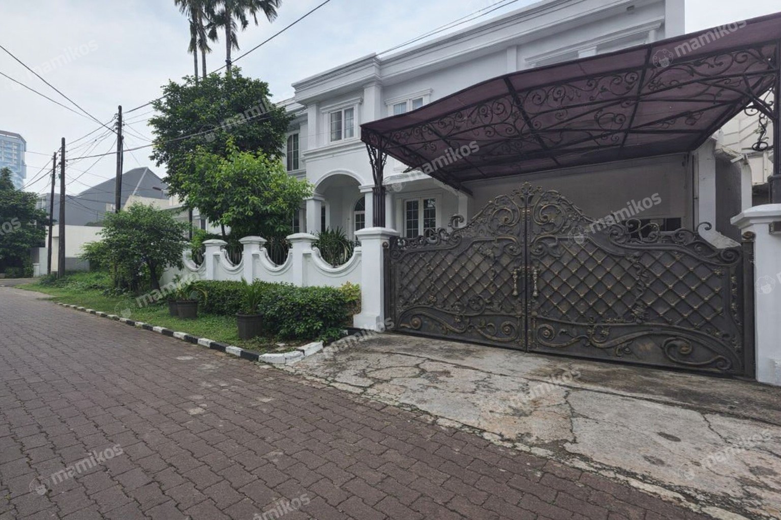 Rumah Sertifikat SHM 6 Kamar Tidur 5 Kamar Mandi Lebak Bulus Jakarta Selatan