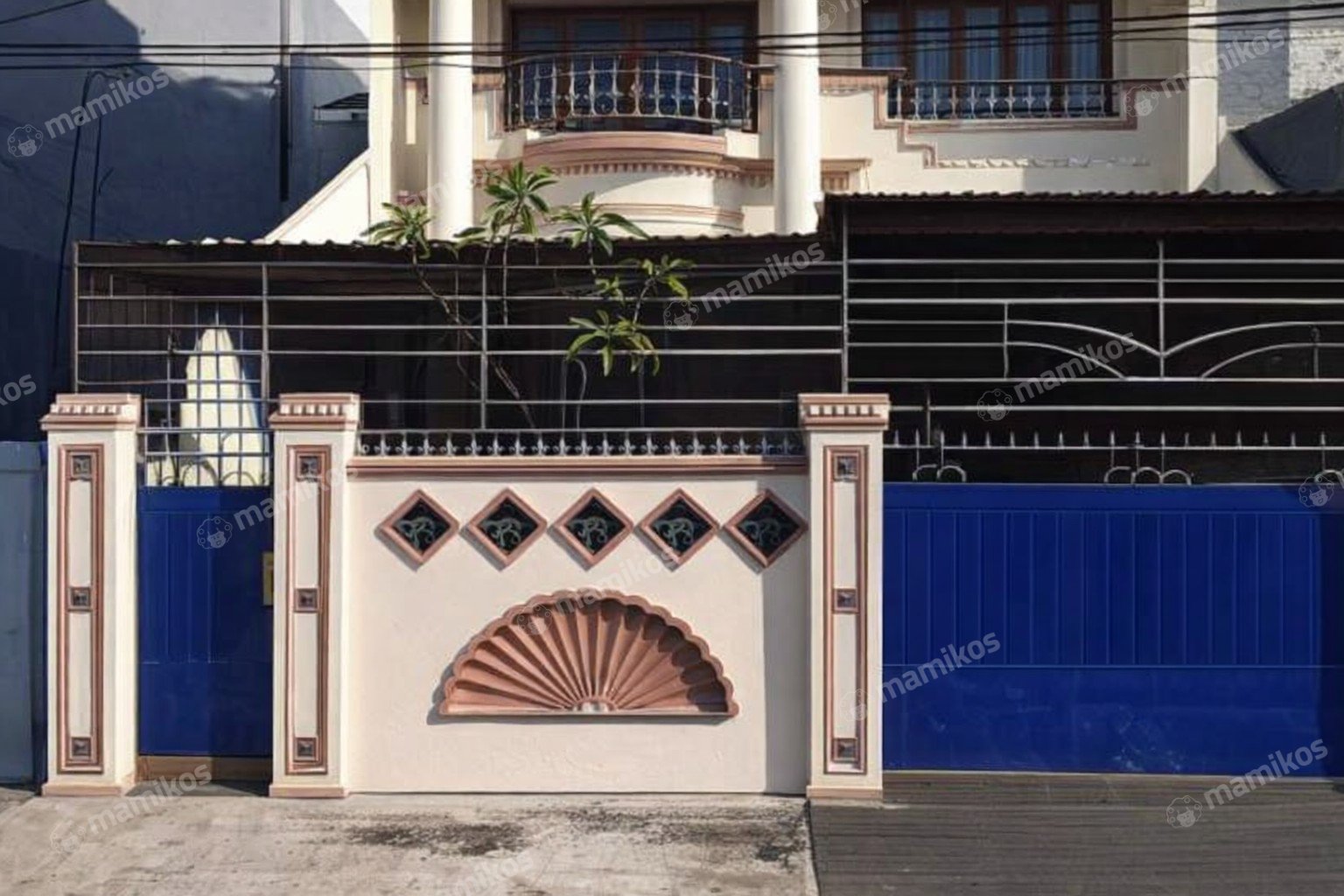 Rumah Sertifikat SHM 3 Kamar Tidur 3 Kamar Mandi Jembatan Lima Jakarta Barat