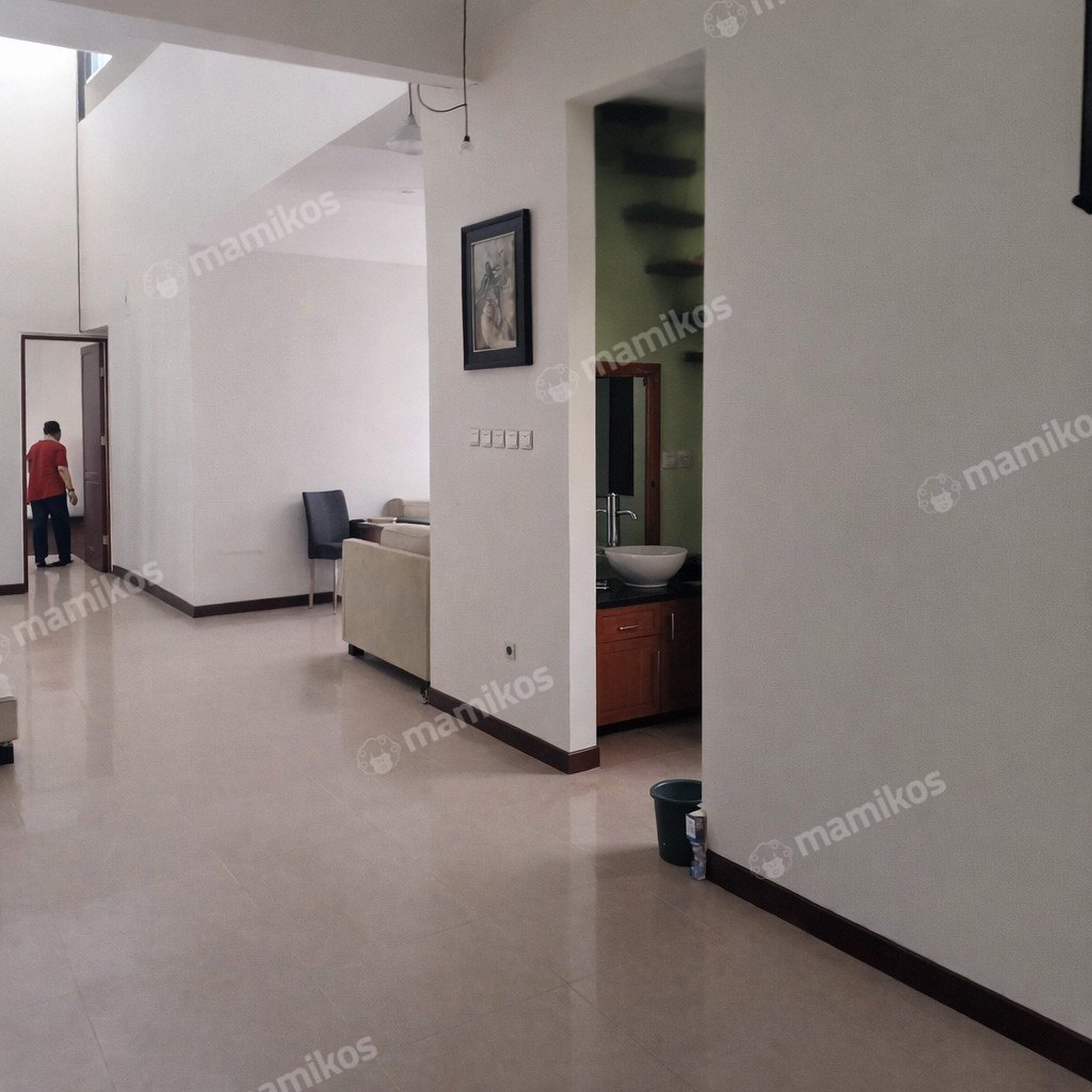 Rumah Sertifikat SHM 7 Kamar Tidur 4 Kamar Mandi Raffles Hills Jakarta Timur - Photo 2