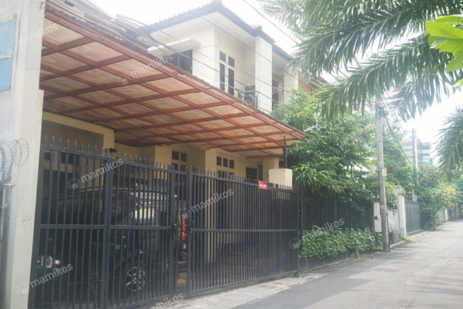 Rumah Sertifikat SHM 6 Kamar Tidur 4 Kamar Mandi Gandaria Jakarta Selatan