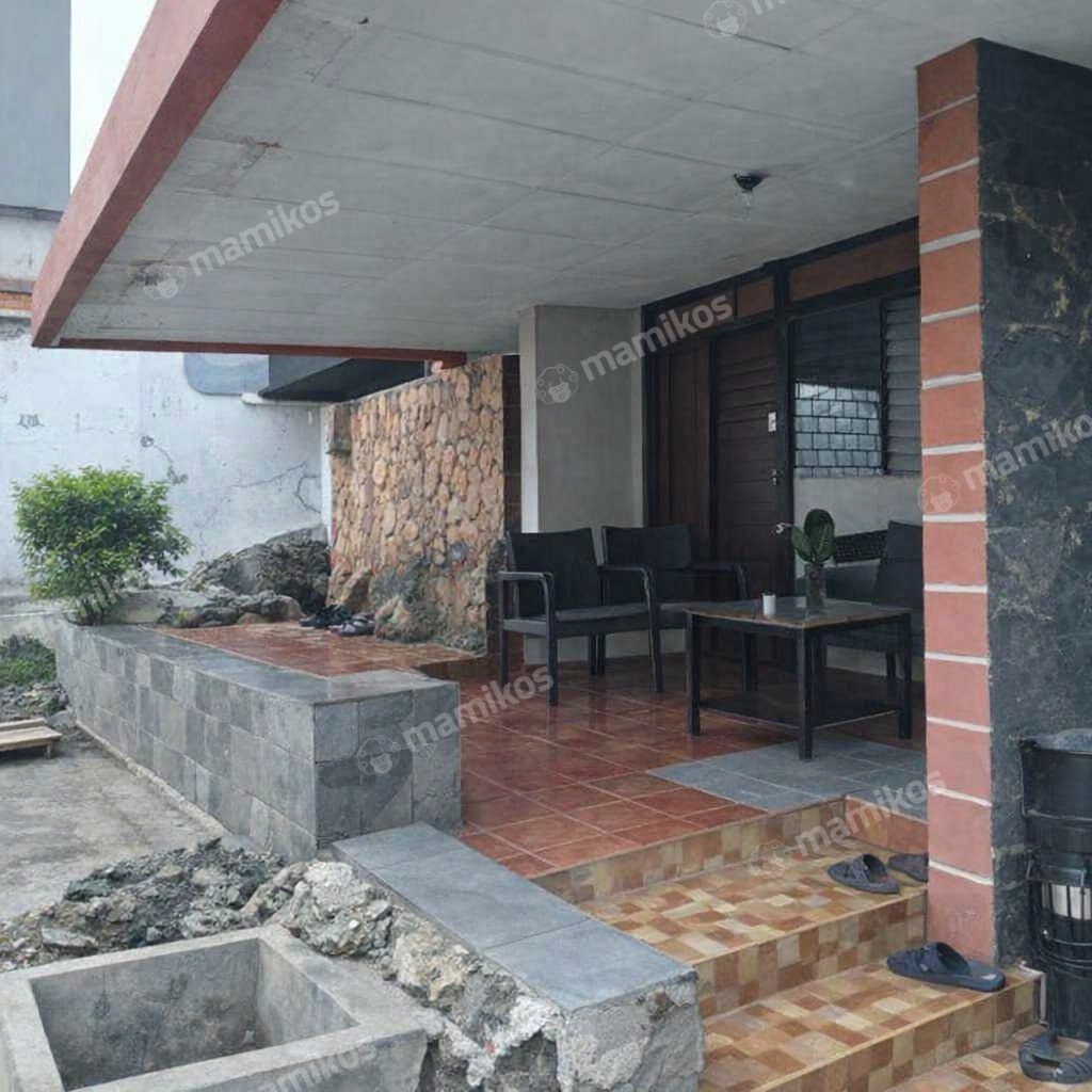 Rumah Sertifikat SHM 4 Kamar Tidur 2 Kamar Mandi Cililitan Jakarta Timur - Photo 4