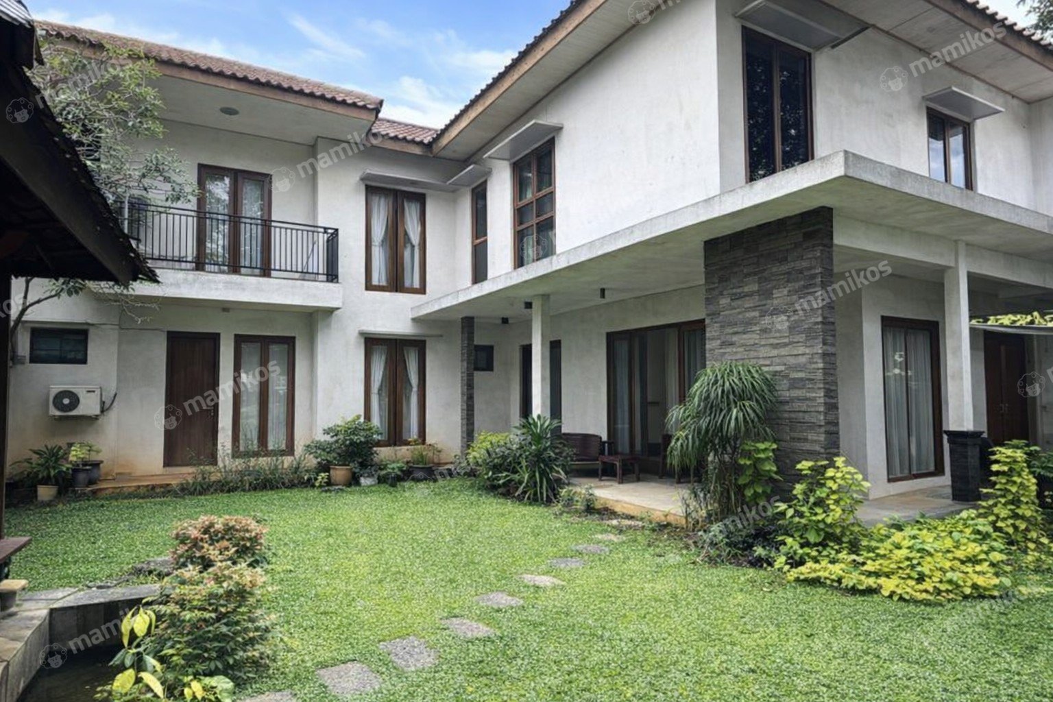 Rumah Sertifikat SHM 5 Kamar Tidur 4 Kamar Mandi Cipete Jakarta Selatan