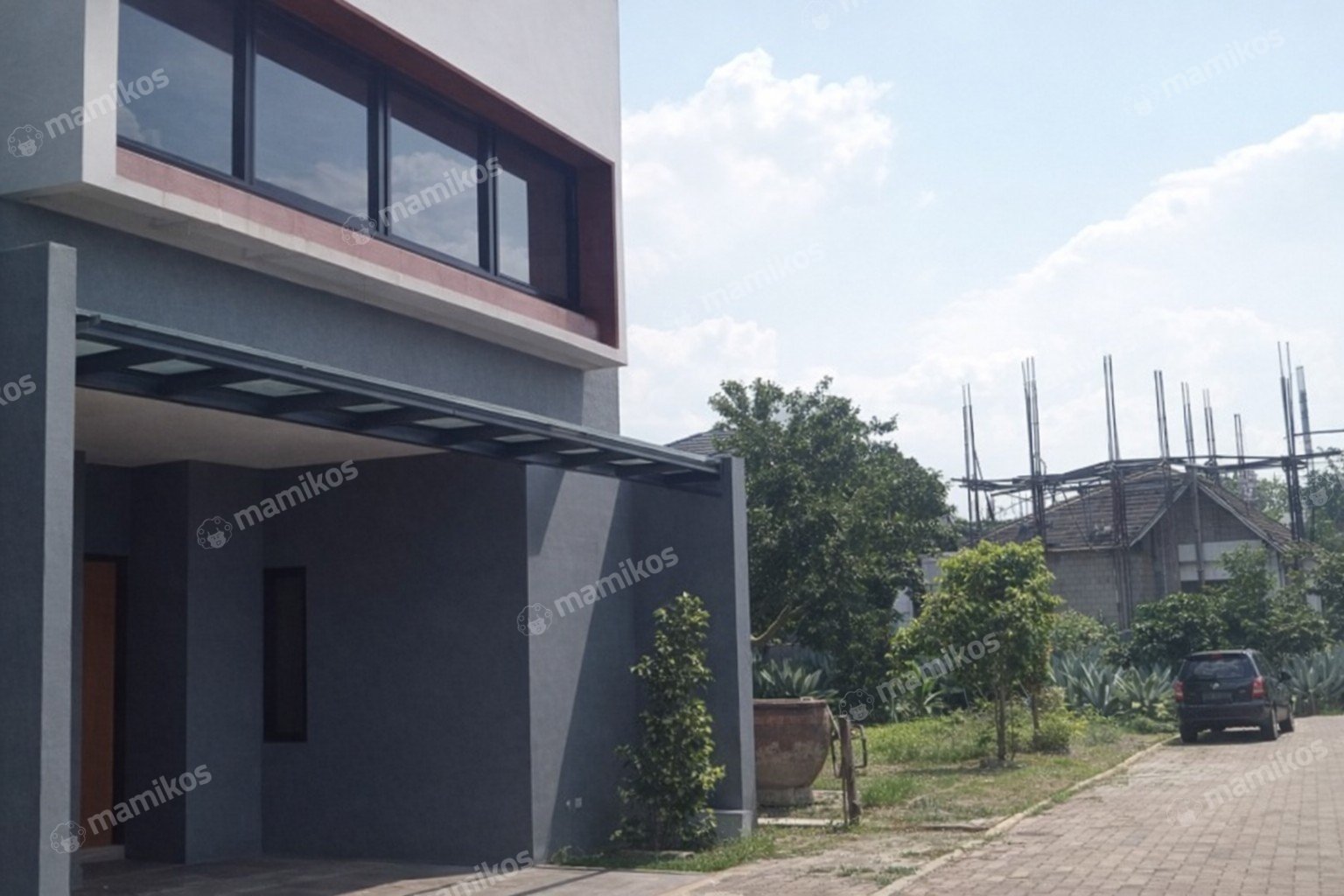 Rumah Sertifikat SHM 5 Kamar Tidur 5 Kamar Mandi Cipedak Jakarta Selatan