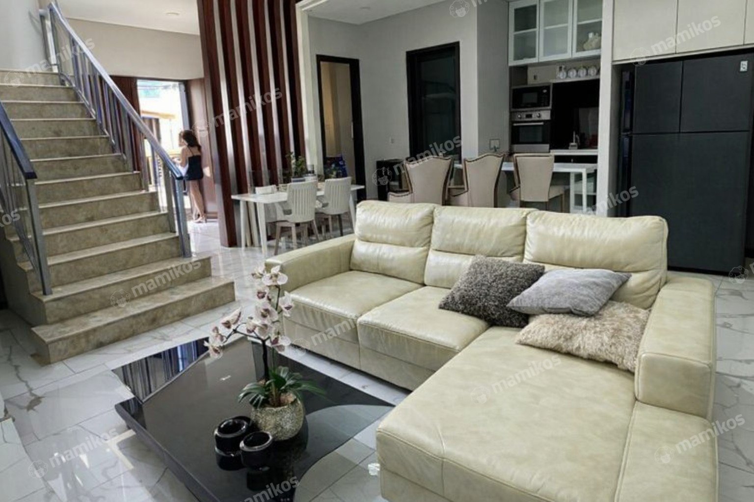 Rumah 4 Kamar Tidur 3 Kamar Mandi 2 Lantai Pantai Indah Kapuk Jakarta Utara