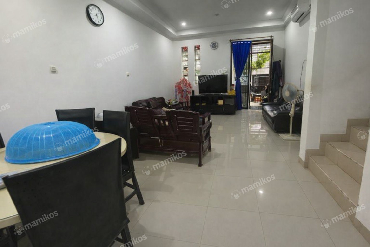 Rumah Sertifikat SHM 3 Kamar Tidur 3 Kamar Mandi Daan Mogot Jakarta Barat