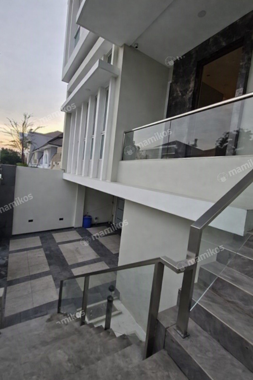 Rumah Sertifikat SHM 7 Kamar Tidur 4 Kamar Mandi Kelapa Gading Jakarta Utara - Photo 3