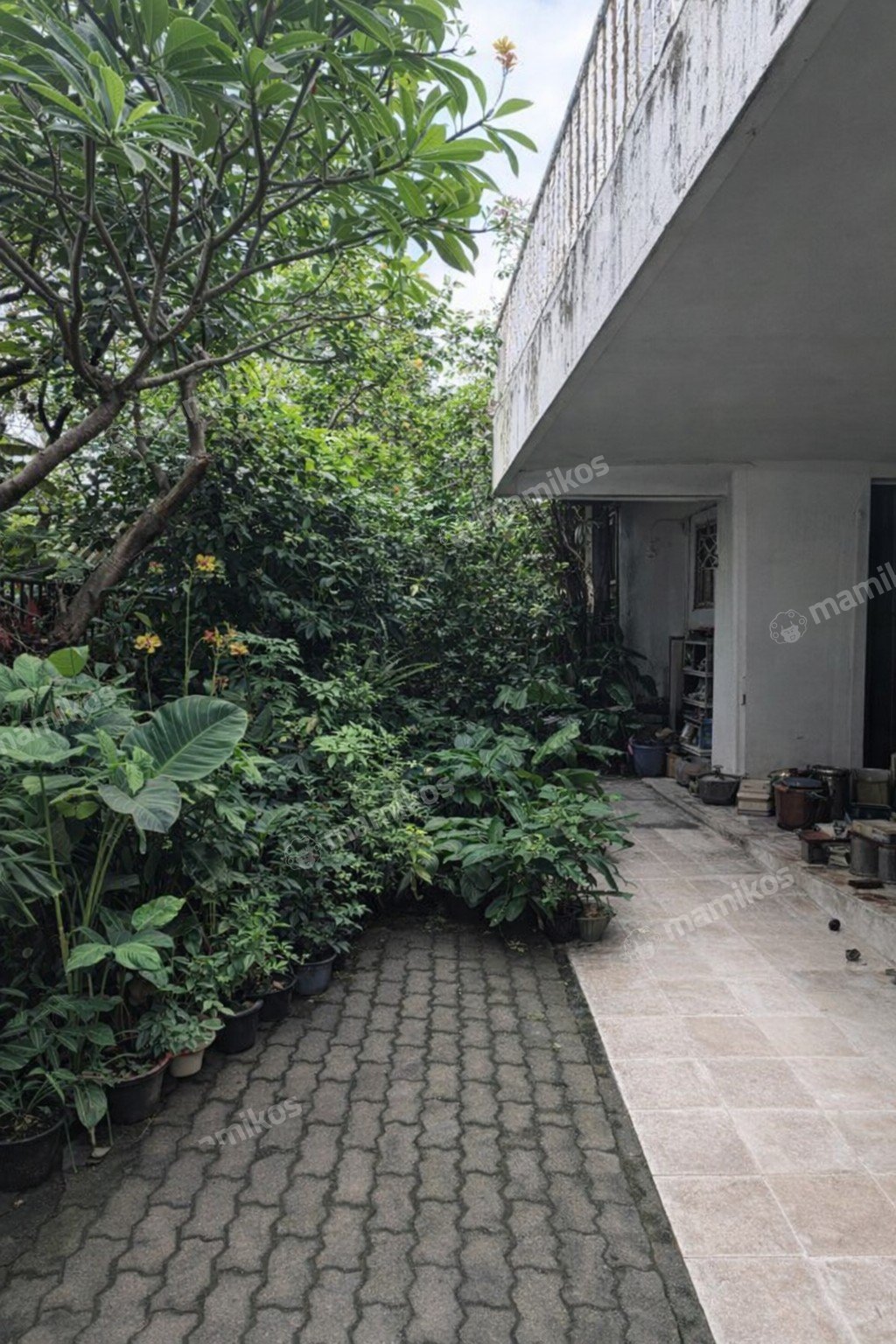 Rumah Sertifikat SHM 6 Kamar Tidur 3 Kamar Mandi Gandaria Jakarta Selatan - Photo 2