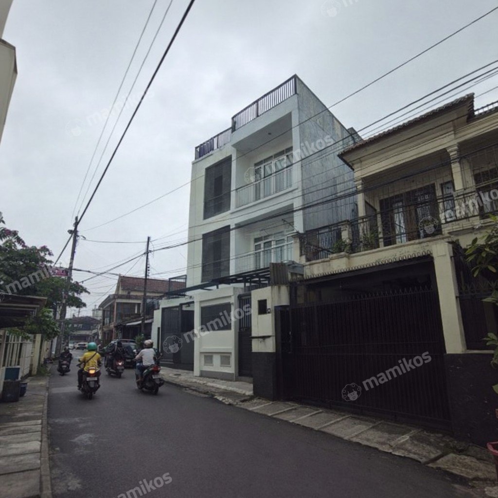 Rumah Sertifikat SHM 4 Kamar Tidur 3 Kamar Mandi Kebon Jeruk Jakarta Barat - Photo 2