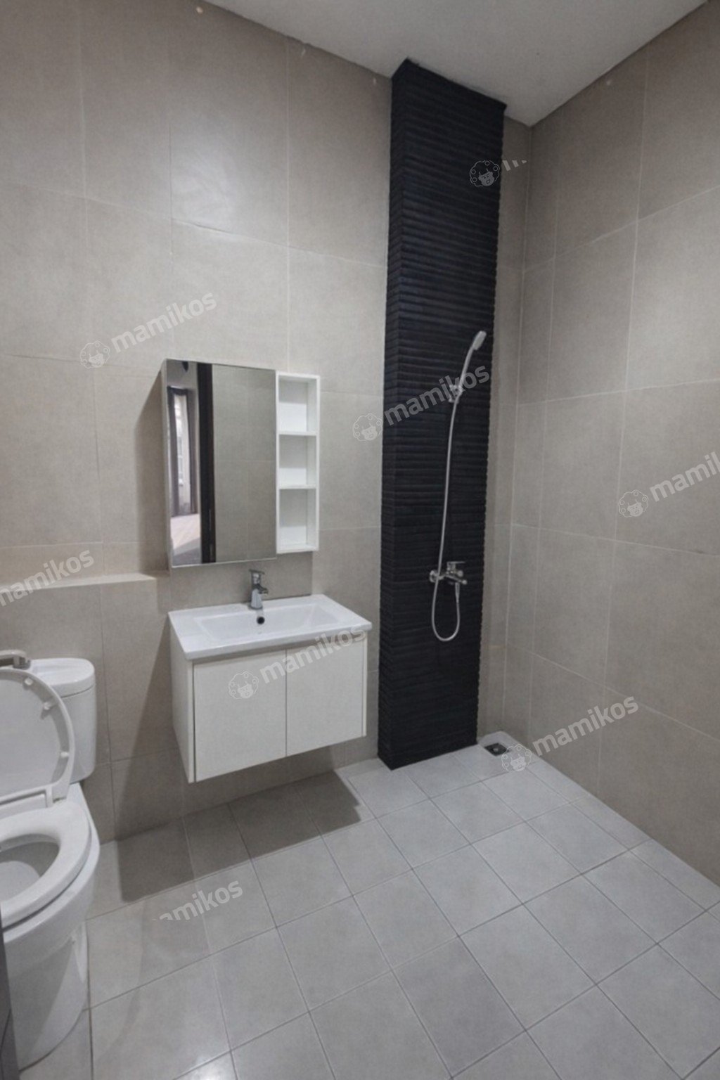 Rumah Sertifikat SHM 6 Kamar Tidur 5 Kamar Mandi Citra Grand Jakarta Timur - Photo 2