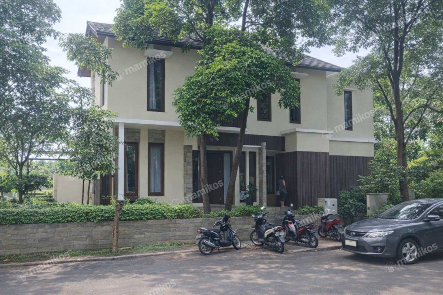 Rumah Sertifikat SHM 6 Kamar Tidur 5 Kamar Mandi Citra Grand Jakarta Timur - Photo 4