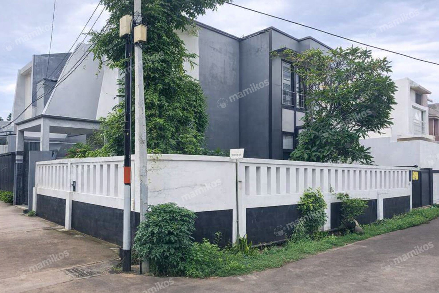 Rumah Sertifikat SHM 3 Kamar Tidur 3 Kamar Mandi Kelapa Gading Jakarta Utara