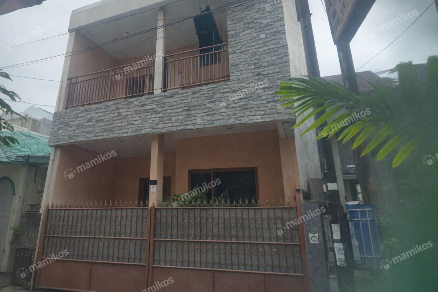 Rumah Sertifikat HGB 7 Kamar Tidur 3 Kamar Mandi Tomang Jakarta Barat - Photo 2