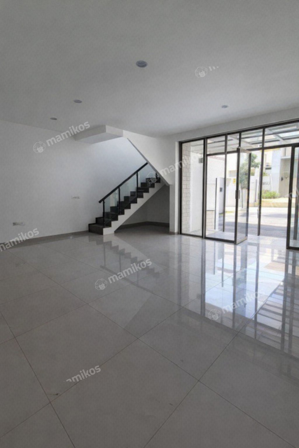 Rumah 3 Kamar Tidur 3 Kamar Mandi 2 Lantai Pantai Indah Kapuk 2 Jakarta Utara - Photo 2