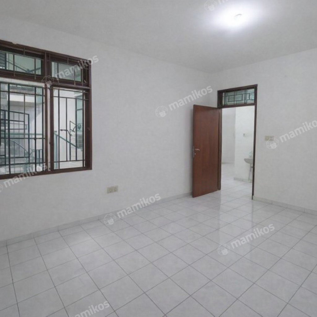 Rumah Sertifikat SHM 4 Kamar Tidur 4 Kamar Mandi Tomang Jakarta Barat - Photo 4