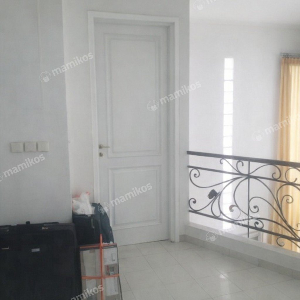 Rumah Sertifikat SHM 5 Kamar Tidur 5 Kamar Mandi Kembangan Jakarta Barat - Photo 3