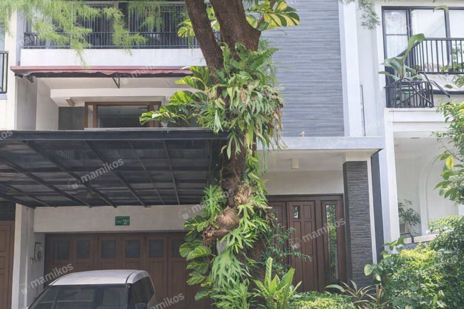 Rumah Sertifikat SHM 6 Kamar Tidur 6 Kamar Mandi Lebak Bulus Jakarta Selatan