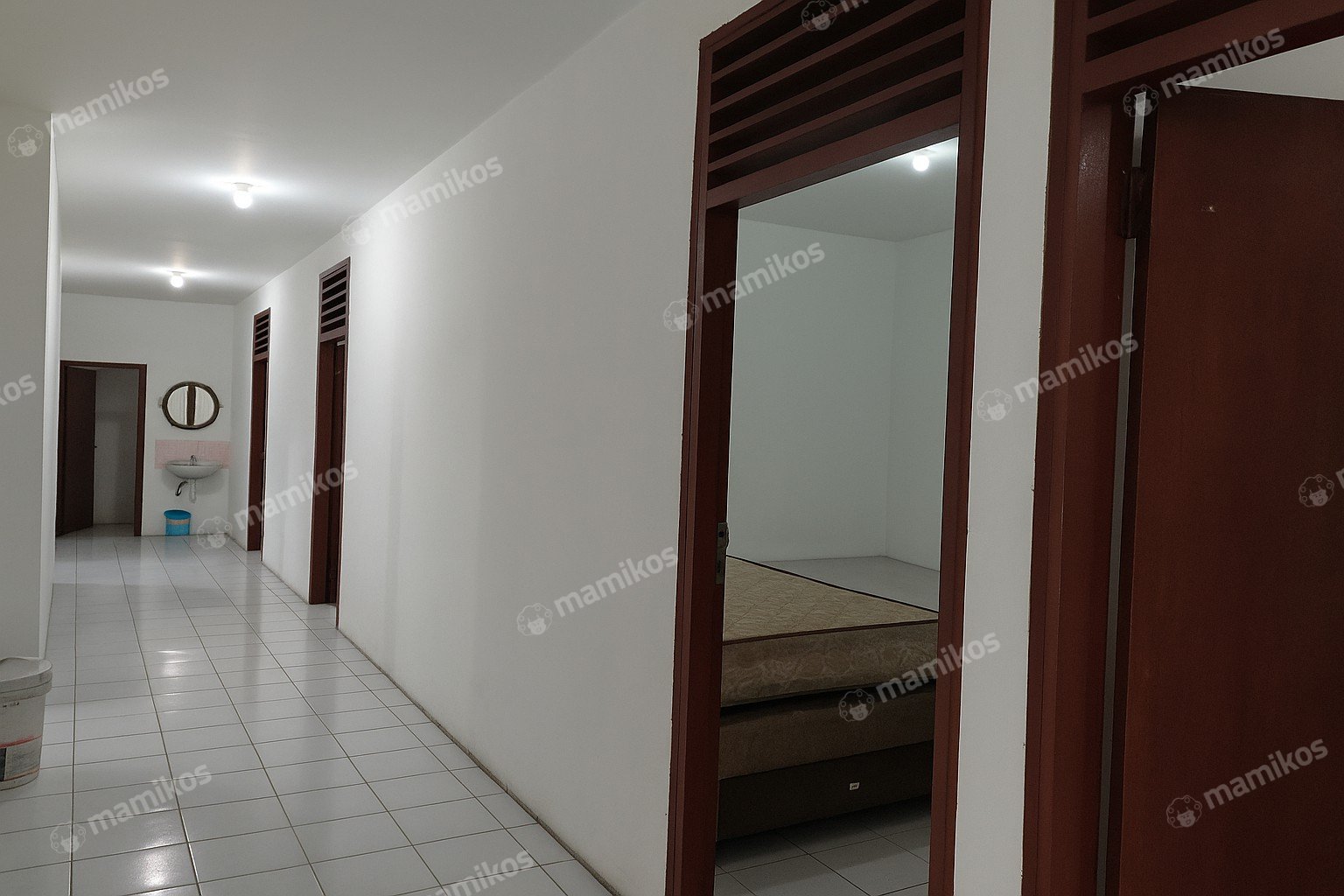 Rumah Sertifikat SHM 9 Kamar Tidur 4 Kamar Mandi Kelapa Gading Jakarta Utara - Photo 5