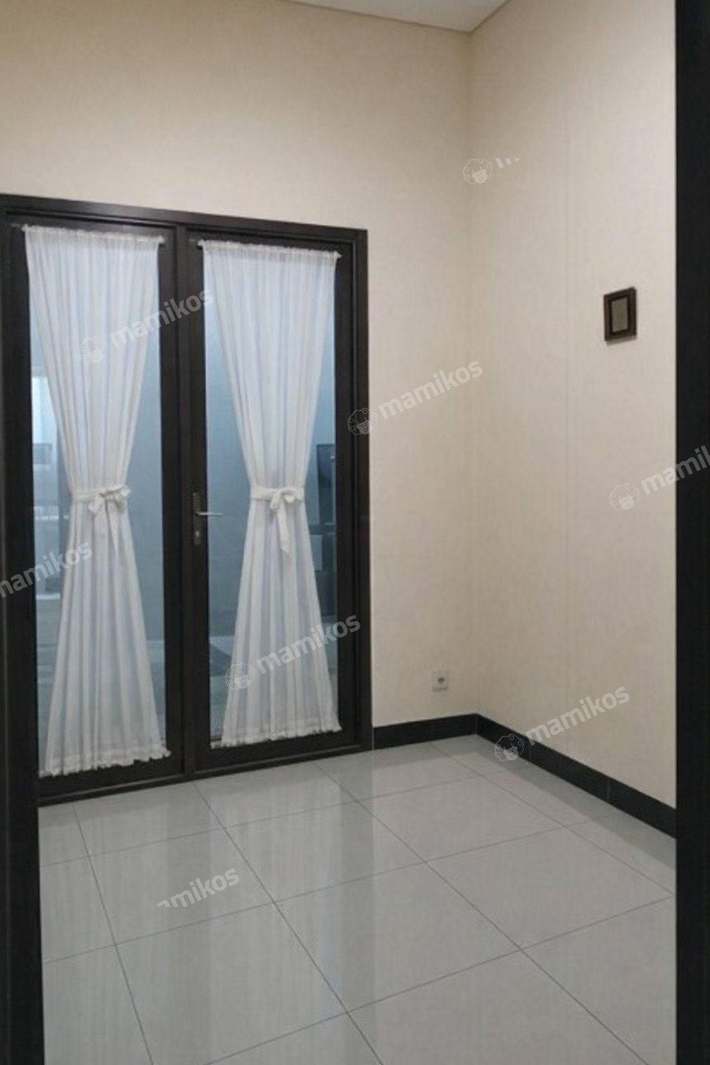 Rumah Sertifikat HGB 4 Kamar Tidur 4 Kamar Mandi Pulomas Jakarta Timur - Photo 4