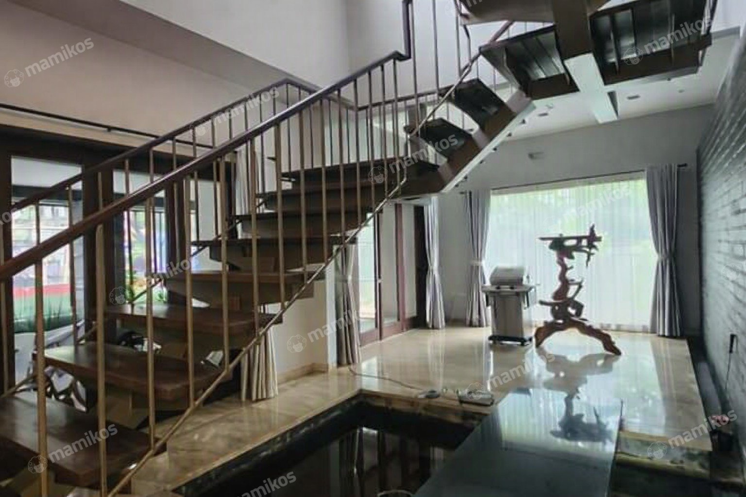 Rumah Sertifikat SHM 5 Kamar Tidur 5 Kamar Mandi Pantai Indah Kapuk Jakarta Utara
