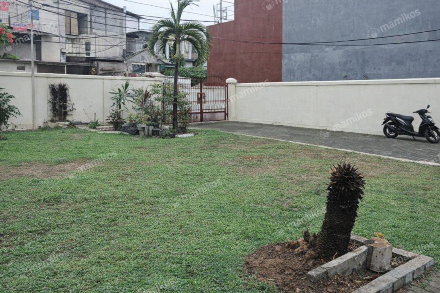 Rumah Sertifikat SHM 6 Kamar Tidur 3 Kamar Mandi Condet Jakarta Timur - Photo 3