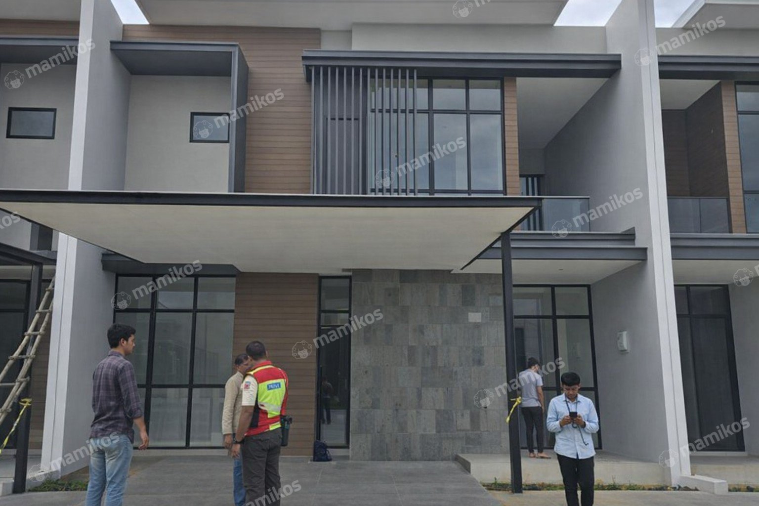 Rumah Sertifikat SHM 4 Kamar Tidur 4 Kamar Mandi Pantai Indah Kapuk 2 Jakarta Utara