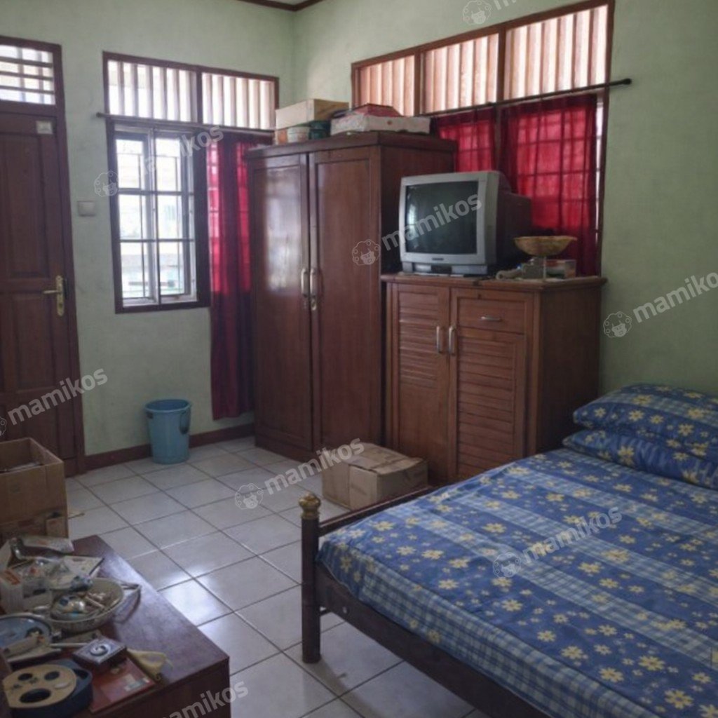 Rumah 5 Kamar Tidur 2 Kamar Mandi 2 Lantai Pasar Rebo Jakarta Timur - Photo 3