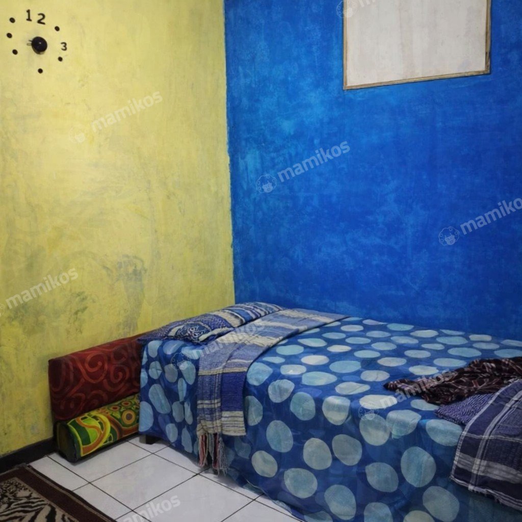 Rumah 5 Kamar Tidur 2 Kamar Mandi 2 Lantai Pasar Rebo Jakarta Timur - Photo 4