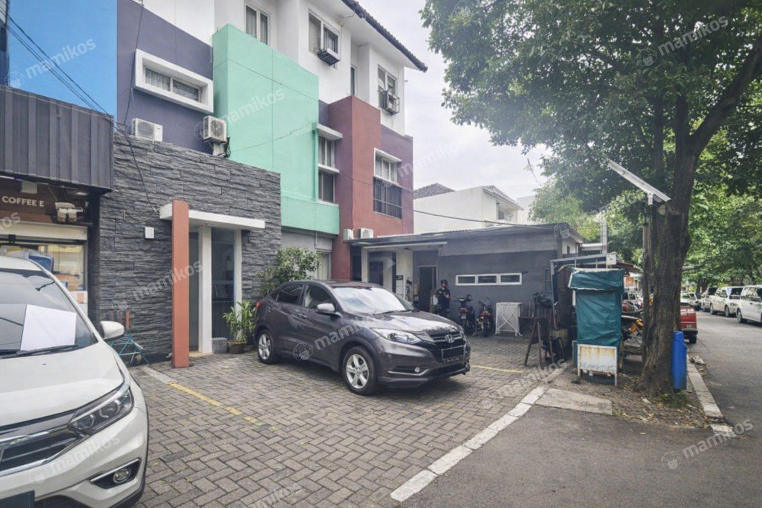 Rumah Sertifikat SHM 36 Kamar Tidur 35 Kamar Mandi Panglima Polim Jakarta Selatan