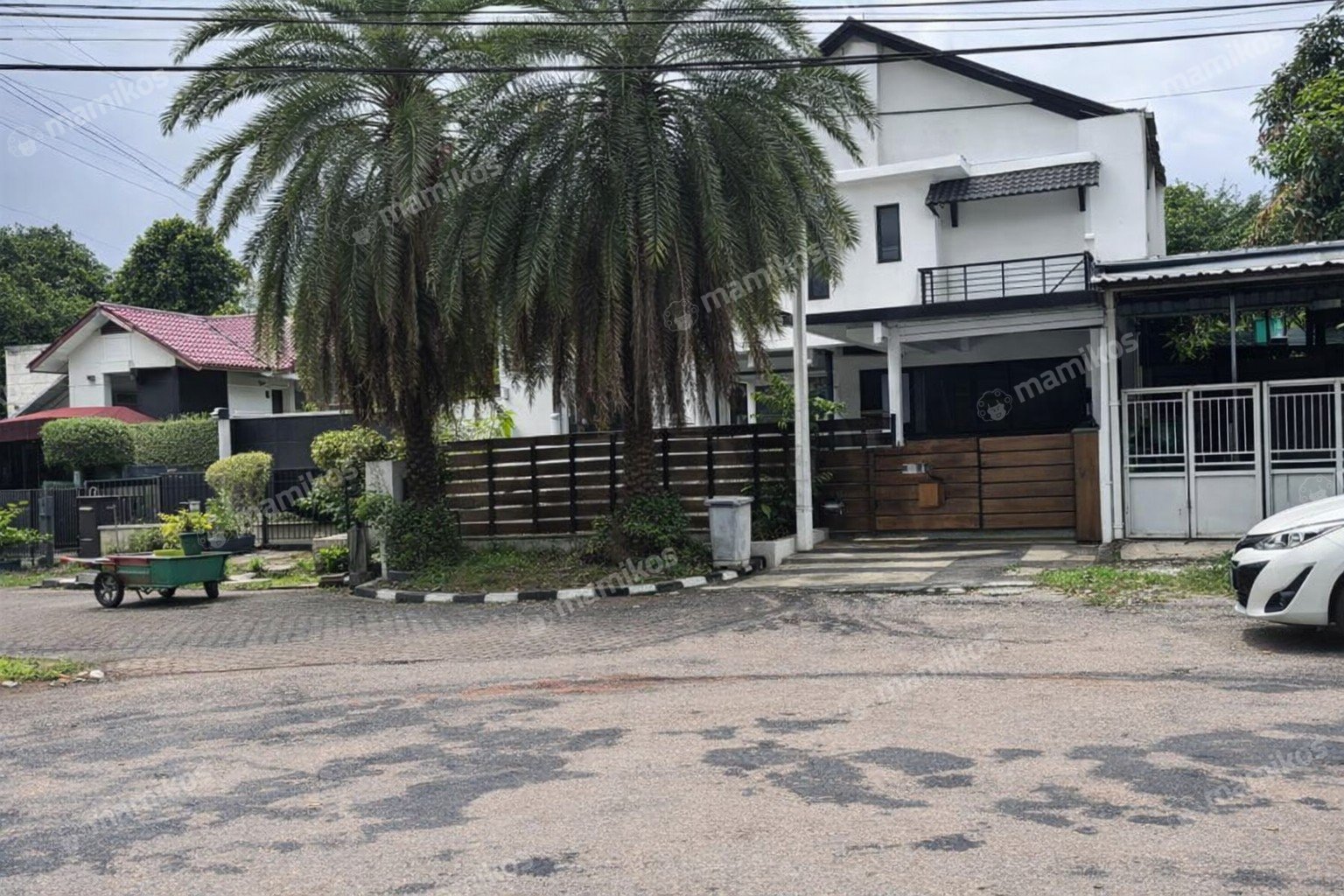 Rumah 5 Kamar Tidur 4 Kamar Mandi Bintaro Jakarta Selatan